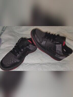Boy's Nike Nyx Dunk Low Anthracite & Varsity Red Black No Box Size 5Y